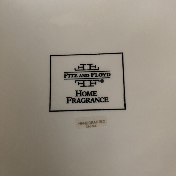 Fitz & Floyd Christmas Home Fragrance Holiday Candle‎ Stand  6-1/2" in EUC - Picture 4 of 9